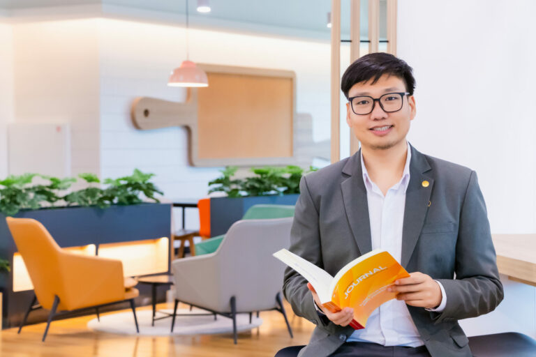 “Unmask the new MBA instructor” Dr. Toon – Wisuwat Wannamakok, holding a passion to develop service businesses with his oversea scholarship opportunities