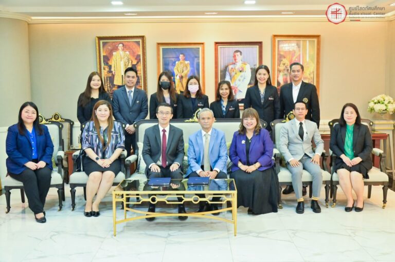 Dusit Thani College signs MoU with Srinakharinwirot University Demonstration School Prasarnmit (Secondary Division) 