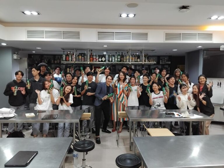 โครงการ Guest Speaker: “Thainese” Creative Drink