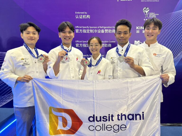 นักศึกษาวิทยาลัยดุสิตธานีคว้าเหรียญเงินจากการแข่งขันรายการ 2025 Rising Star Hotelex China ณ มหานครเซี่ยงไฮ้