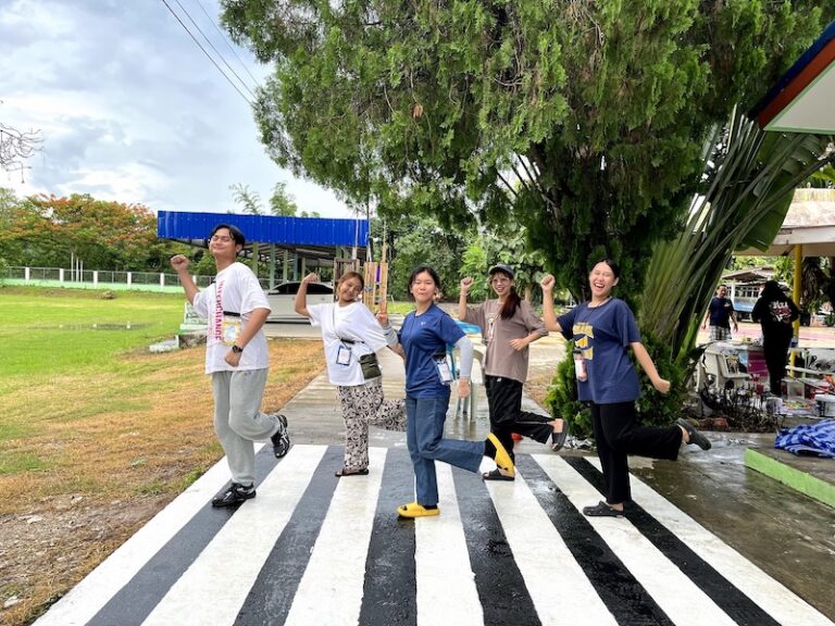 นักศึกษาวิทยาลัยดุสิตธานีจัดค่ายอาสาพัฒนาชุมชน ณ โรงเรียนบ้านร่องเจริญ ราชบุรี