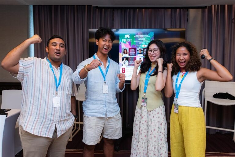นักศึกษาวิทยาลัยดุสิตธานีร่วมแบ่งปันไอเดียสร้างสรรค์เพื่อโลกในงาน PHIST 2025 ที่ภูเก็ต
