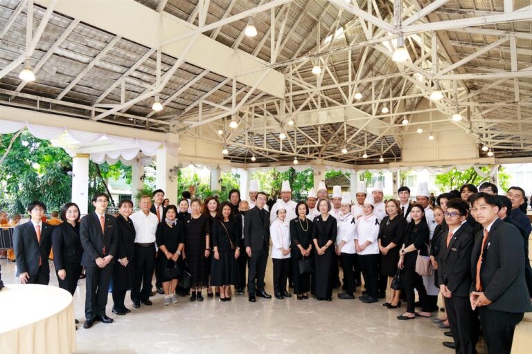 วิทยาลัยดุสิตธานี-สถาบันเทคโนโลยีจิตรลดา น้อมรำลึกพระมหากรุณาธิคุณสมเด็จพระนางเจ้าสิริกิติ์ พระบรมราชินีนาถ พระบรมราชชนนีพันปีหลวง ร่วมพิธีบำเพ็ญกุศลปัญญาสมวาร (50 วัน) ถวายพระราชกุศล 