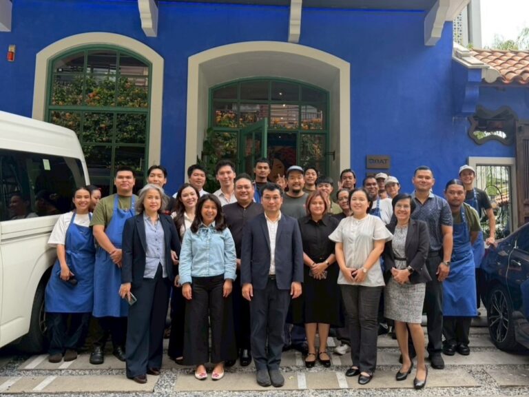 Dusit Thani College’s MBA Online Students Visit Aman Nai Lert Bangkok and GOAT Bangkok to Shape the Future of Hospitality Leadership 