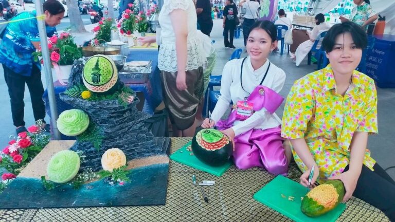 วิทยาลัยดุสิตธานี พัทยา สืบสานมรดกไทยในงาน ”วันอนุรักษ์มรดกไทย ถ่ายทอด เผยแพร่ รักษาเอกลักษณ์ไทย” ด้วยเมนูอาหารไทยโบราณสามแผ่นดิน 