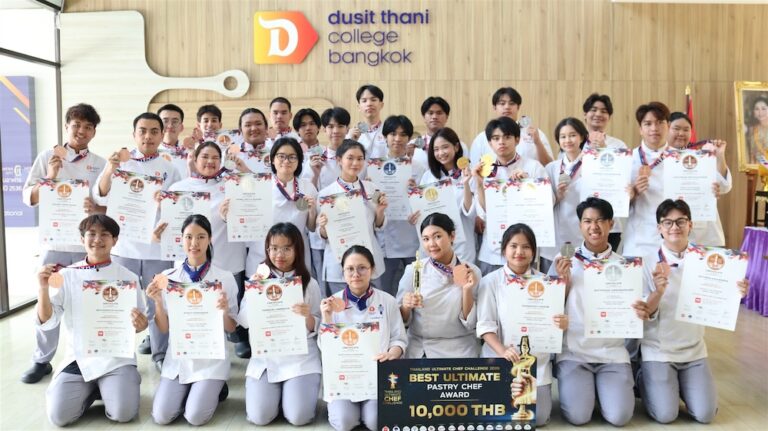 นักศึกษาวิทยาลัยดุสิตธานีกวาด 38 รางวัลจากเวที UTCC งาน THAIFEX – Anuga Asia 2026 
