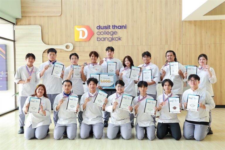 นักศึกษาคณะศิลปะการประกอบอาหาร วิทยาลัยดุสิตธานี โชว์ศักยภาพบนเวที FHT 2026 กวาดรางวัลมาครองกันถ้วนหน้า
