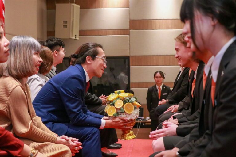 “น้อมวันทา บูชาพระคุณครู” พิธีไหว้ครู วิทยาลัยดุสิตธานี ประจำปีการศึกษา ๒๕๖๙ 